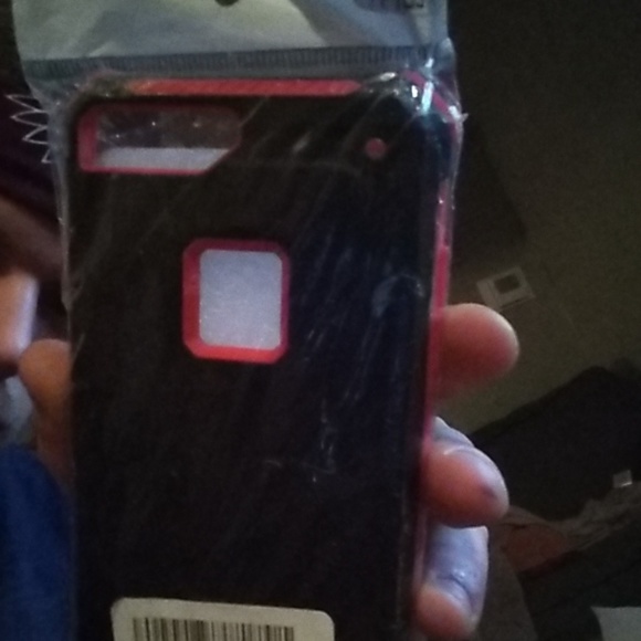 Iphone 7 plus case w/ kick stand - Picture 3 of 3